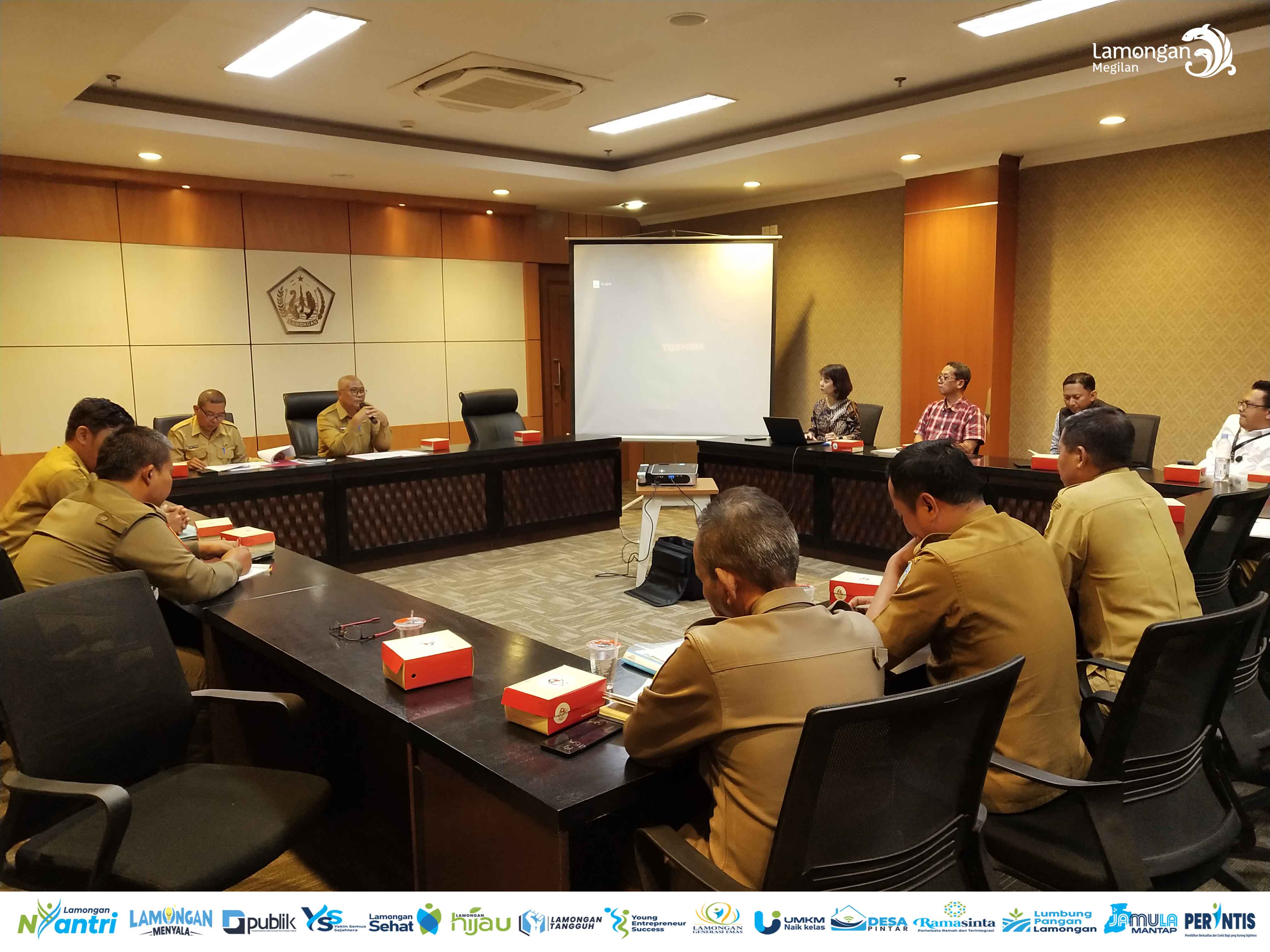 RAPAT KOORDINASI MEDIASI KEBERATAN WARGA TERKAIT TOWER BTS DI SUKOMULYO KECAMATAN LAMONGAN