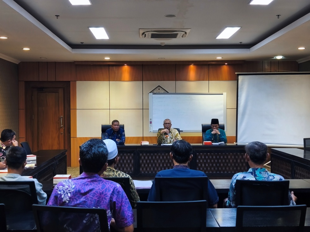 Foto: RAPAT KOORDINASI DUGAAN PENYELEWANGAN DANA YANG DIBERIKAN PERUSAHAAN KEPADA KEPALA DESA