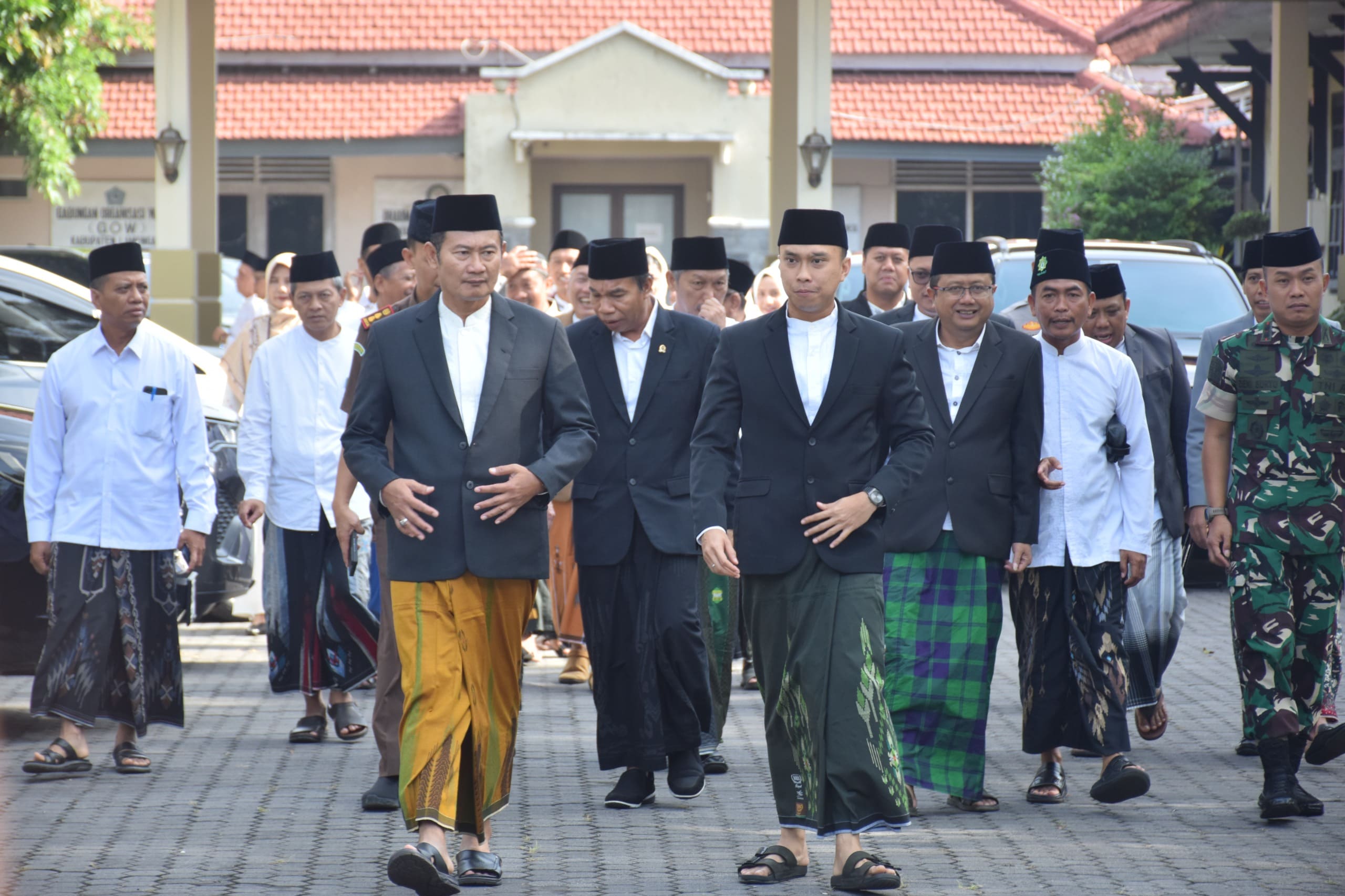 Foto: SELAMAT MEMPERINGATI HARI SANTRI 2025 ‘Mengawal Indonesia Merdeka, Menuju Peradaban Dunia”