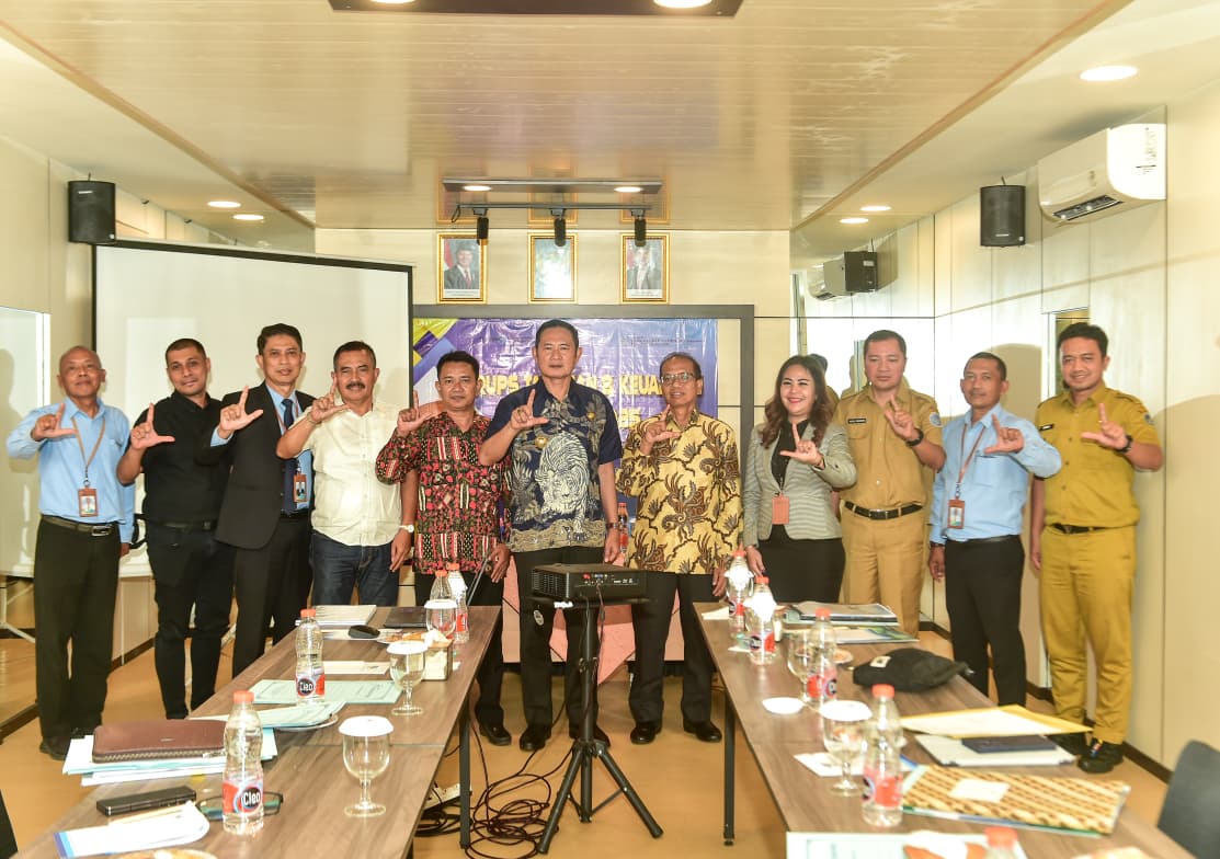 Pak YES Hadiri RUPS Bank Daerah Lamongan