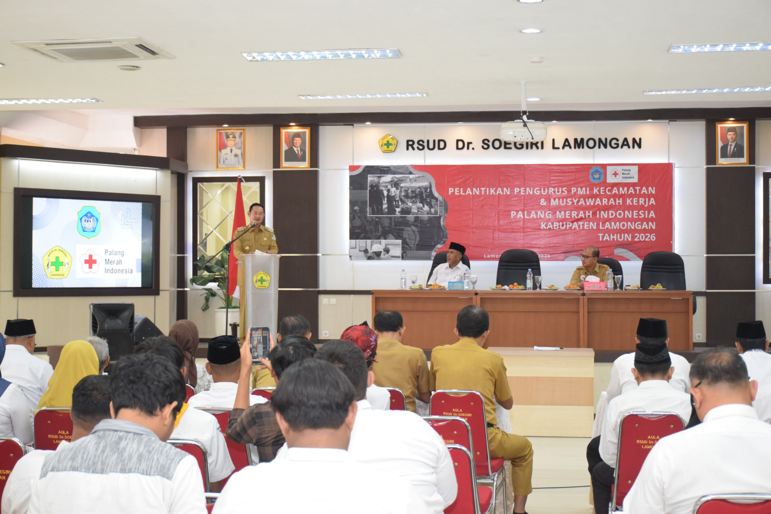 Foto: Pelantikan Ketua PMI Kecamatan Se-Kabupaten Lamongan, Bupati Yes Tekankan Program Nyata dan Berdampak