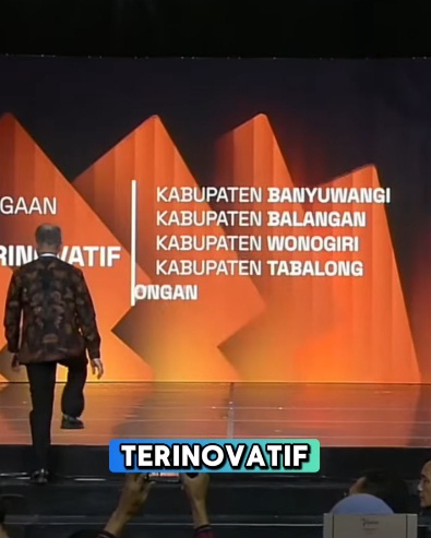 Foto: Selamat kepada Pemkab Lamongan yg telah menerima Penghargaan Innovative Government Award 2025 oleh Kemendagri kategori sebagai Kabupaten Terinfovatif.