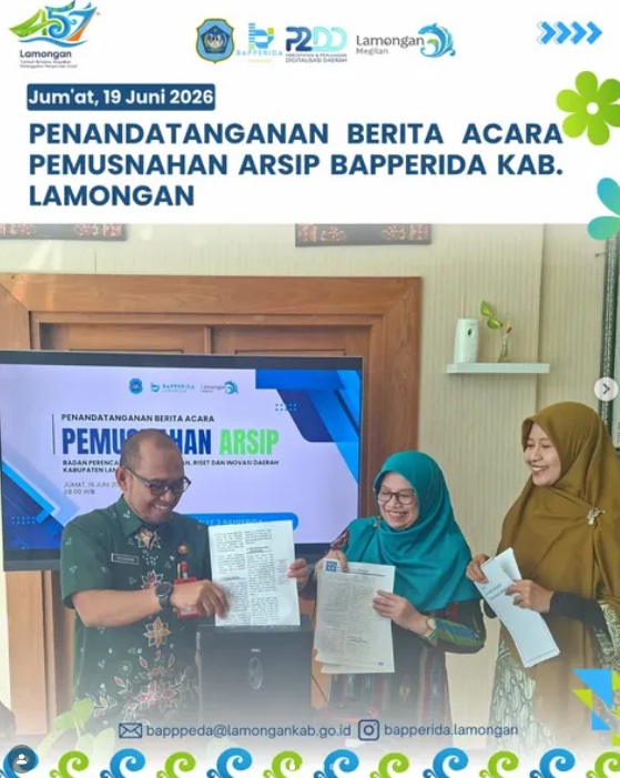 Foto: Penandatanganan Berita Acara Pemusnahan Arsip di Bapperida Kab. Lamongan