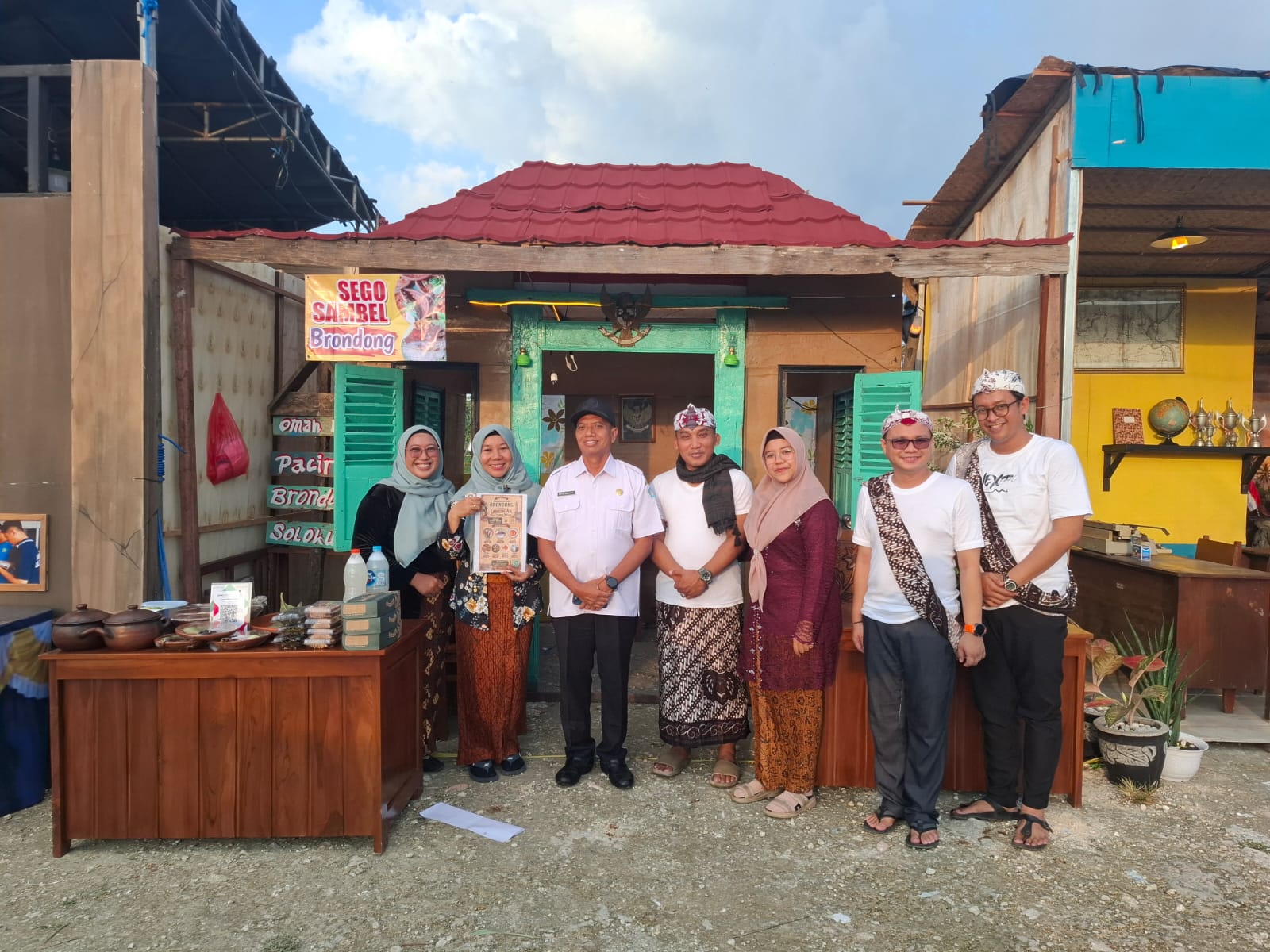 Foto: UMKM KHAS BRONDONG MERIAHKAN EVENT LAMONGAN TEMPO DOELOE DI LAPANGAN GAJAH MADA