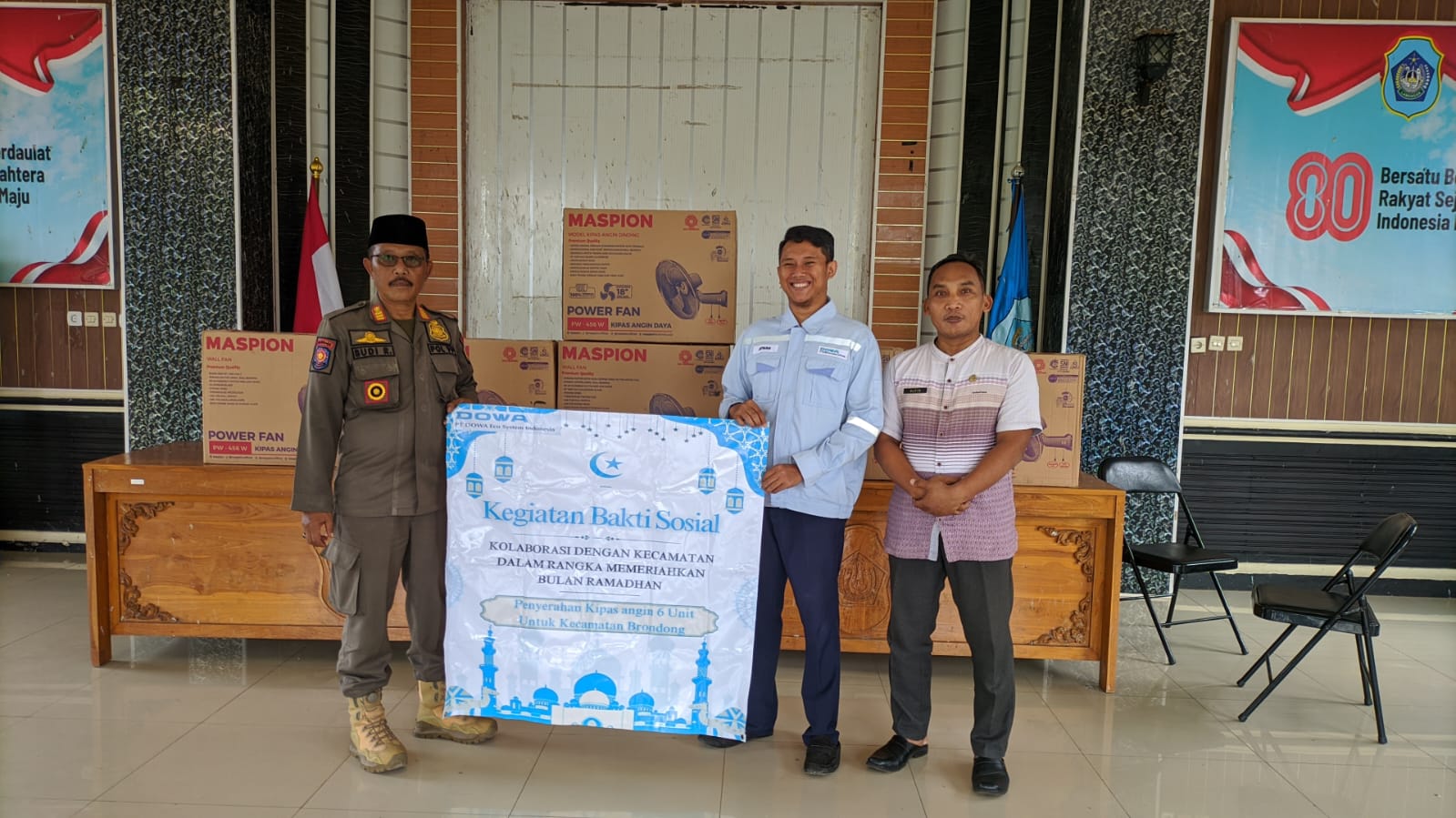 Foto: SINERGI PT DOWA DAN KECAMATAN BRONDONG MERIAHKAN RAMADHAN MELALUI BAKTI SOSIAL