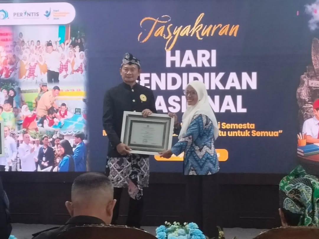 Foto: SELAMAT DAN SUKSESPENILIK PAUD KORWIL BIDANG PENDIDIKAN KECAMATAN BRONDONG ATAS PRESTASINYA