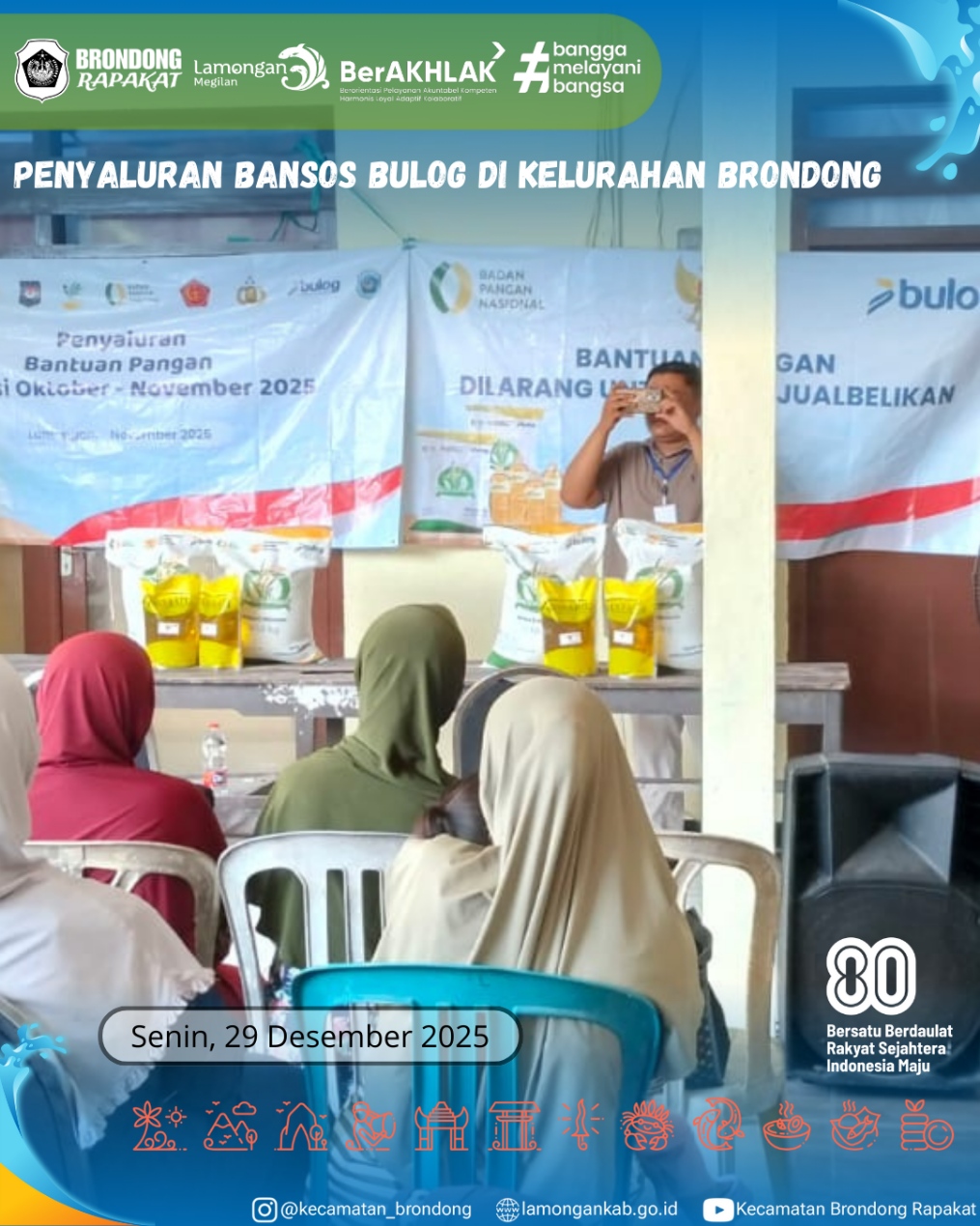 Foto: RATUSAN KPM TERIMA BANSOS BULOG DI KELURAHAN BRONDONG