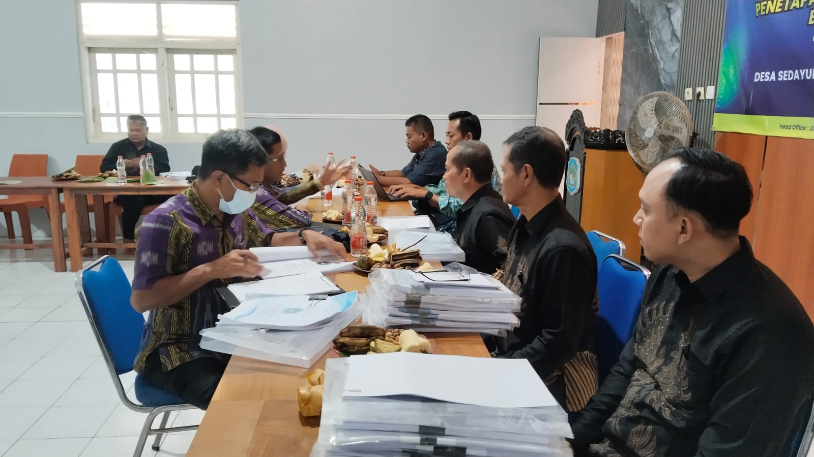 Foto: INSPEKTORAT LAKUKAN PEMERIKSAAN APBDES 2025 DESA SEDAYULAWAS