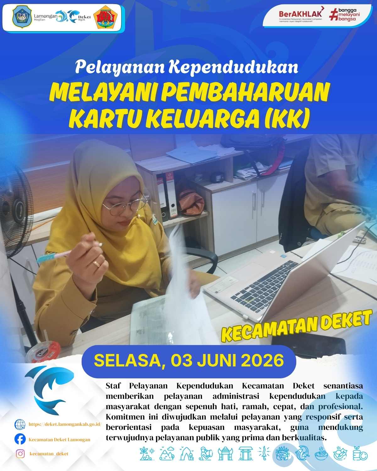 Foto: PELAYANAN KEPENDUDUKAN, STAF KECAMATAN MELAYANI PEMBAHARUAN KARTU KELUARGA