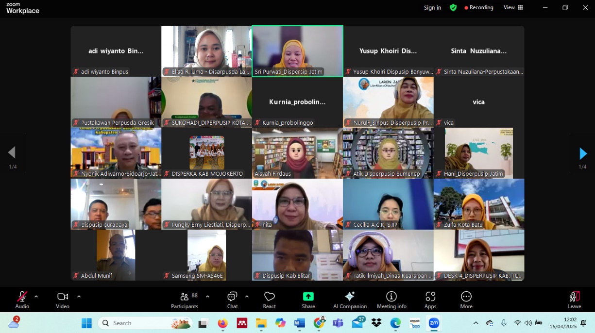 DINAS ARPUSDA IKUTI MONITORING DAN EVALUASI DATA PERPUSTAKAAN PROVINSI JAWA TIMUR TRIBULAN I TAHUN 2025 MELALUI ZOOM MEETING