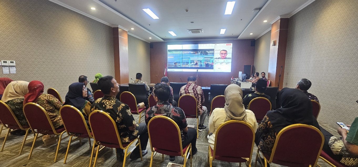 KEPALA DINAS ARPUSDA IKUTI KICK OFF MEETING PELAKSANAAN SURVEI PENILAIAN INTEGRITAS (SPI) KPK TAHUN 2025 DAN TINDAK LANJUT SPI KPK TAHUN 2024