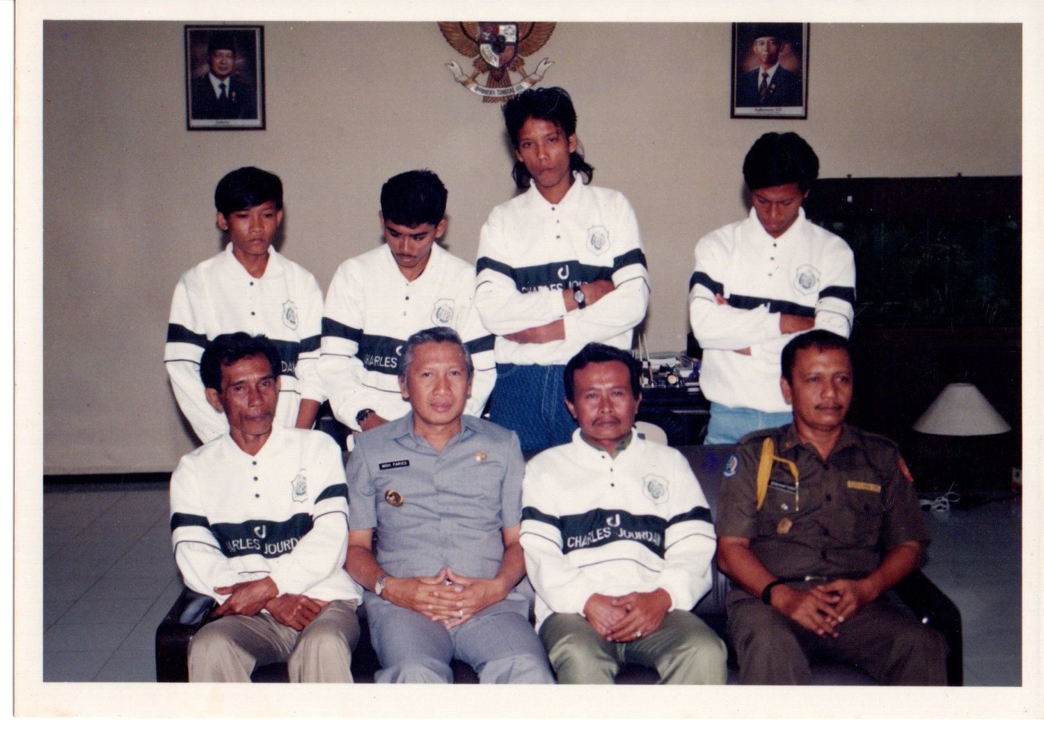 BIANGLALA (BINGKAI LAWAS LAMONGAN) : BUPATI KDH TK. II KAB. LAMONGAN MELEPAS KEBERANGKATAN TIM ATLET SEPEDA LAMONGAN 26 SEPTEMBER 1992