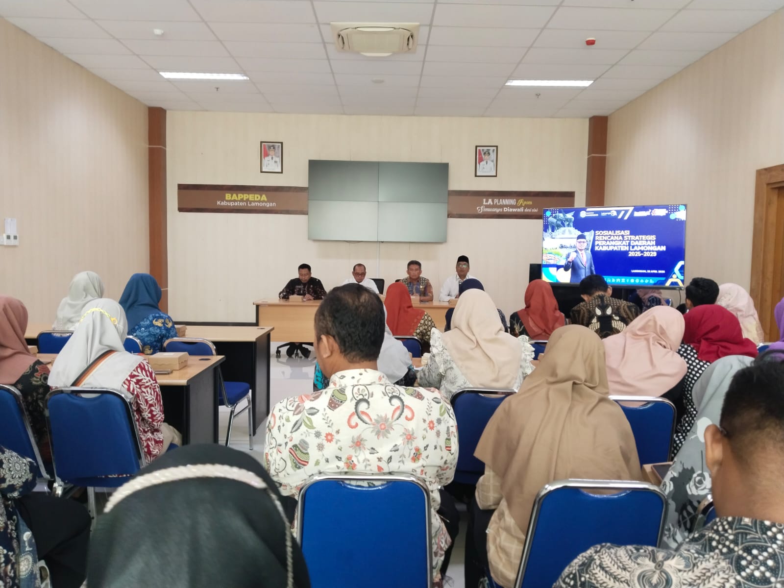 DINAS ARPUSDA IKUTI SOSIALISASI PENYUSUNAN RENCANA STRATEGIS PERANGKAT DAERAH KABUPATEN LAMONGAN TAHUN 2025-2029