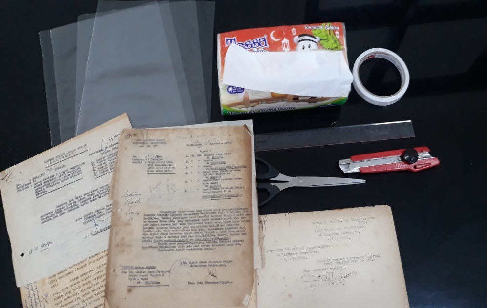 ENKAPSULASI, CARA RAWAT DOKUMEN TANPA LAMINATING