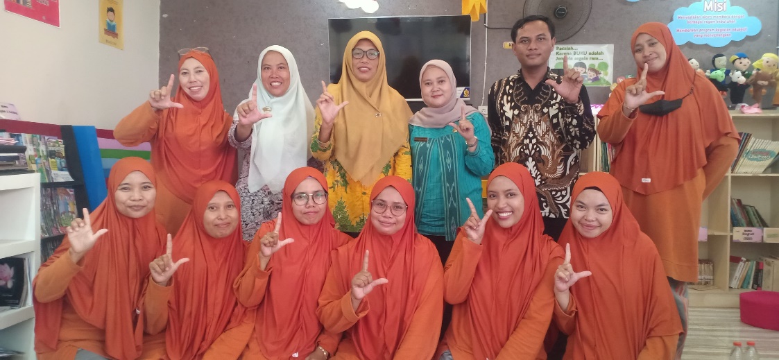 VISITASI DAN PENDAMPINGAN PERSIAPAN AKREDITASI PERPUSTAKAAN TUNAS CENDEKIA TK PLUS AT TAQWA BRONDONG