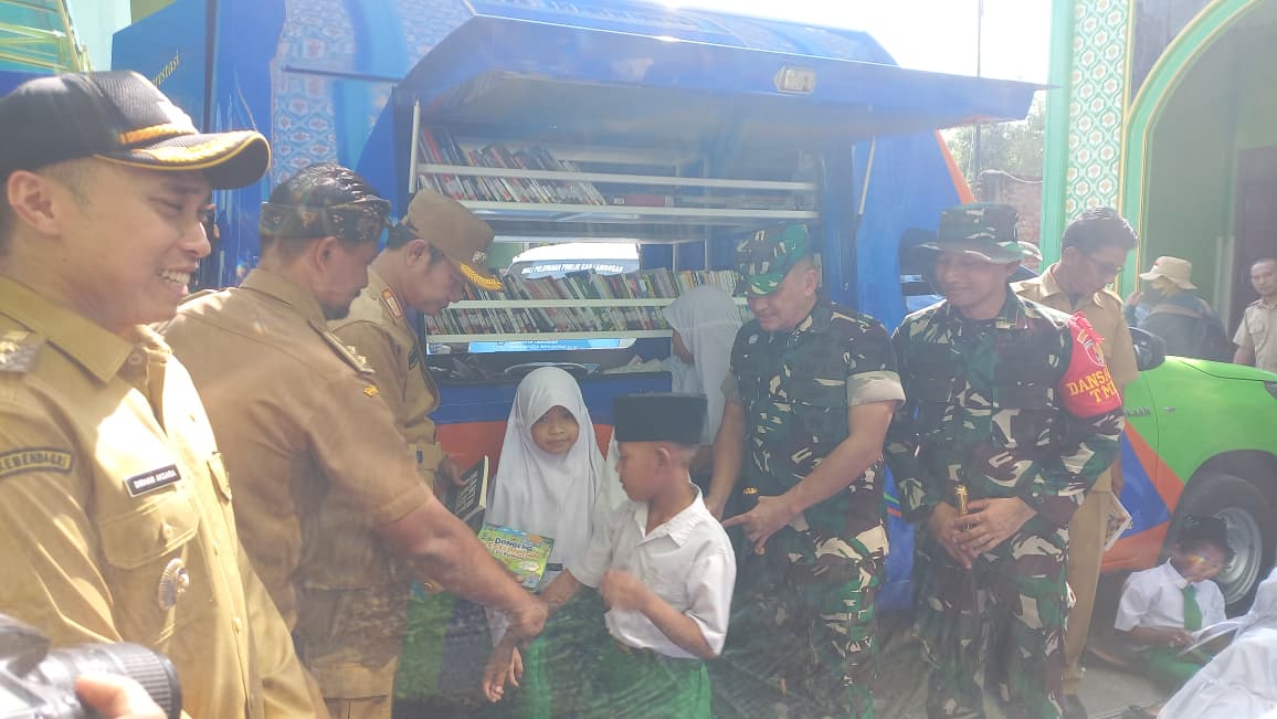 DINAS KEARSIPAN DAN PERPUSTAKAAN DAERAH KABUPATEN LAMONGAN TURUT HADIR DALAM PEMBUKAAN TMMD KE 124
