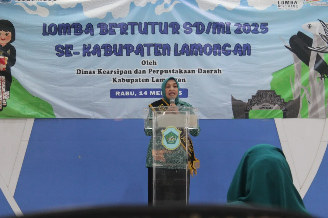BUNDA LITERASI KABUPATEN LAMONGAN HADIRI LOMBA BERTUTUR TINGKAT SD/MI SE-KABUPATEN LAMONGAN TAHUN 2025