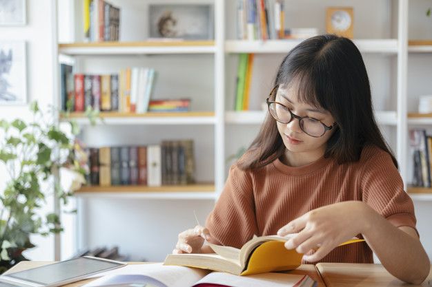 Refleksi Hari Buku Nasional 2025: Buku, Literasi, dan Peran Strategis Pustakawan dalam Membangun Peradaban