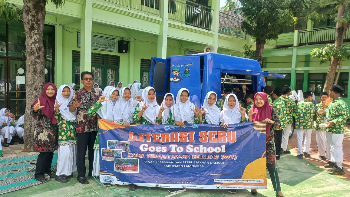 LITERASI SERU GOES TO SCHOOL : SMPN 2 PACIRAN KECAMATAN PACIRA  & ARPUSDA BERGERAK BERSAMA GIATKAN LITERASI