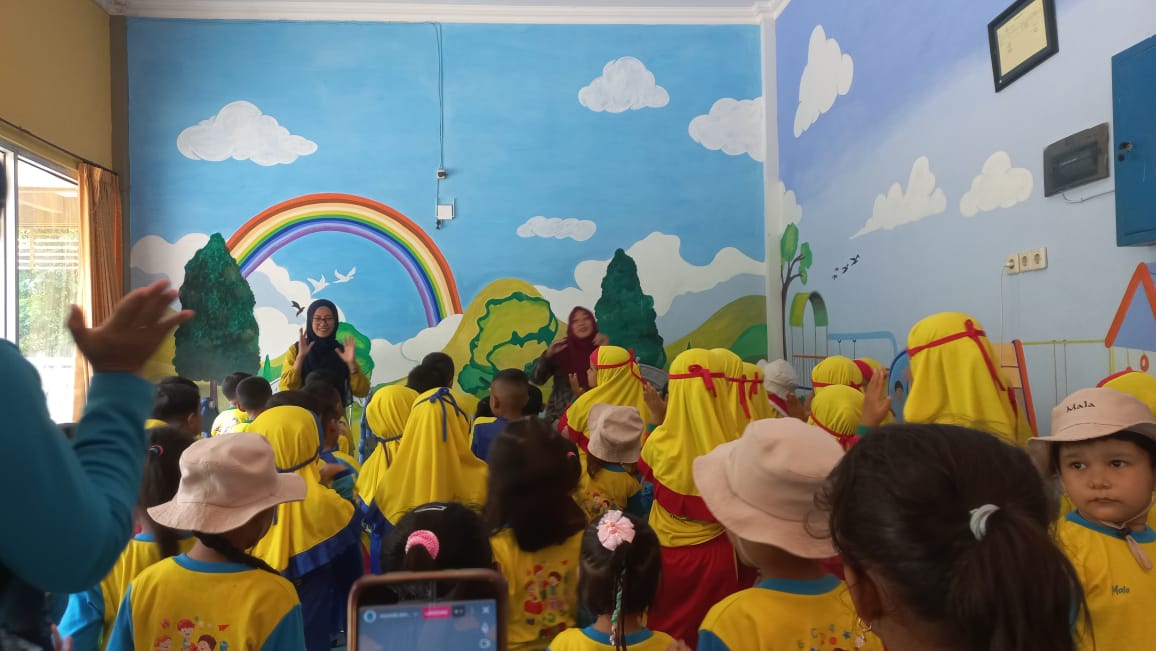 DINAS ARPUSDA TERIMA KUNJUNGAN DARI TK PERTIWI KECAMATAN KALITENGAH