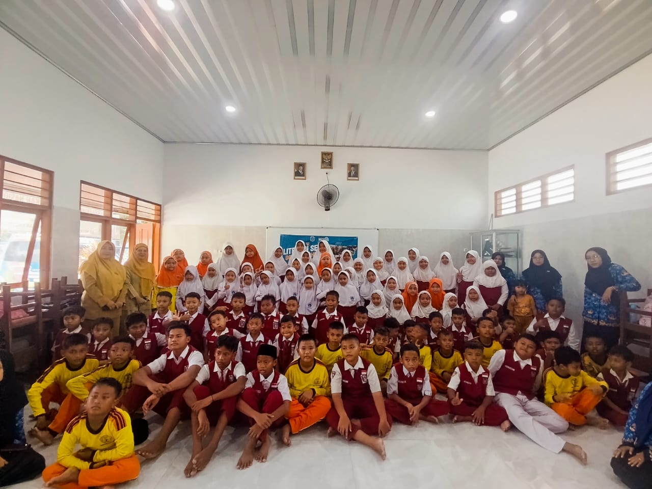 LITERASI SERU GOES TO SCHOOL : SDN PUCANGRO KEC. KALITENGAH & ARPUSDA BERGERAK BERSAMA GIATKAN LITERASI