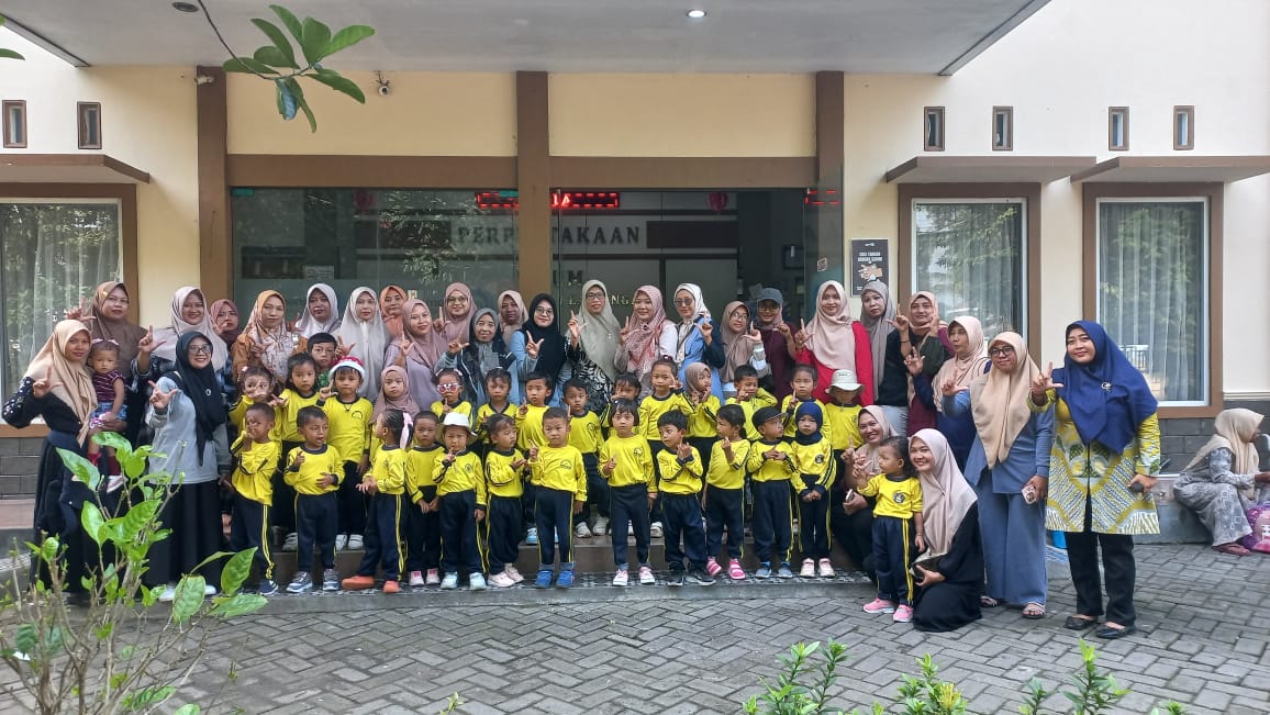 DINAS ARPUSDA TERIMA KUNJUNGAN DARI KB TUNAS HARAPAN KEC.MADURAN