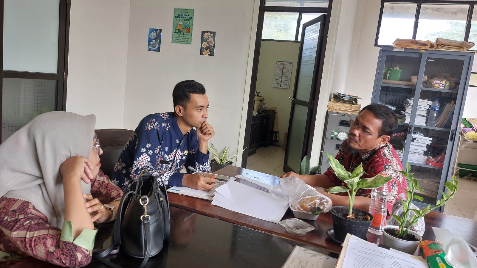 DINAS PARIWISATA DAN KEBUDAYAAN KABUPATEN LAMONGAN MELAKSANAKAN KONSULTASI KEARSIPAN DI DINAS ARPUSDA