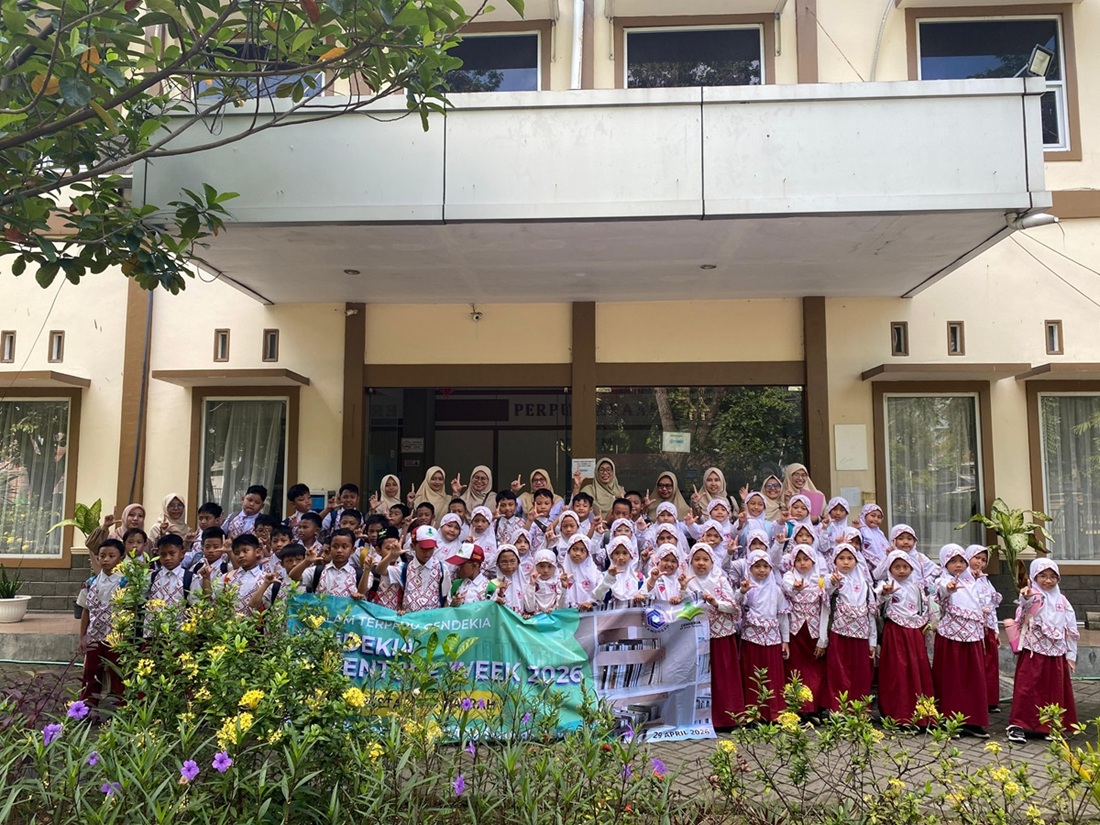 Foto: Kunjungan Sdit Cendekia Kecamatan Lamongan Ke Perpustakaan Daerah Kabupaten Lamongan