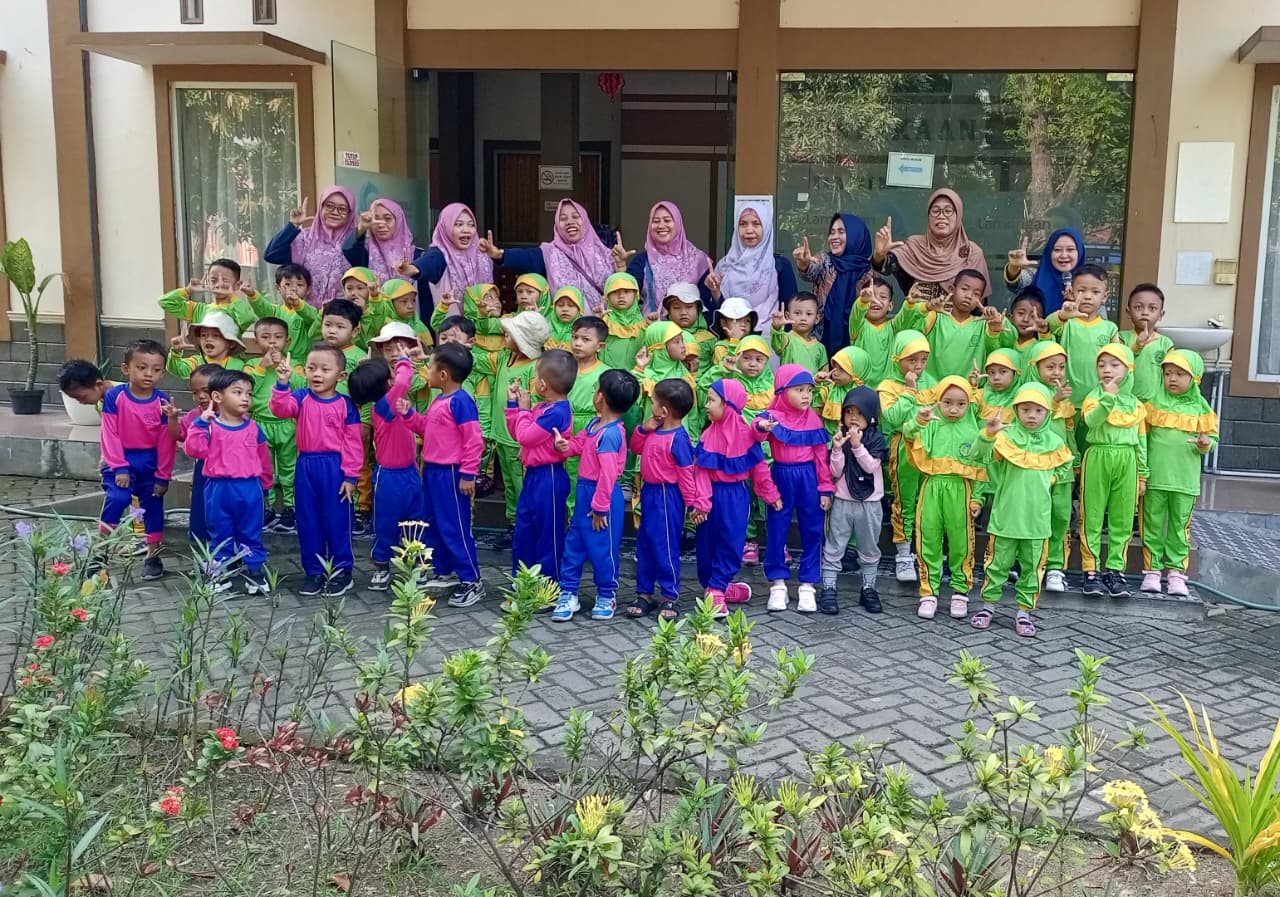 Foto: TK Bunga Harapan 2 Kecamatan Lamongan Bangun Minat Baca Dengan Dinas Arpusda