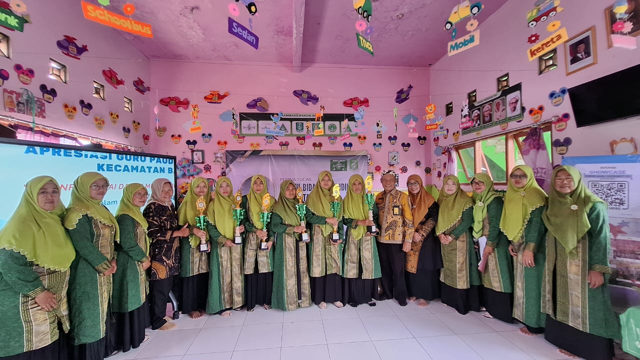 Foto: Lomba Guru Menulis Buku Cerita bersama Duta Baca Lamongan