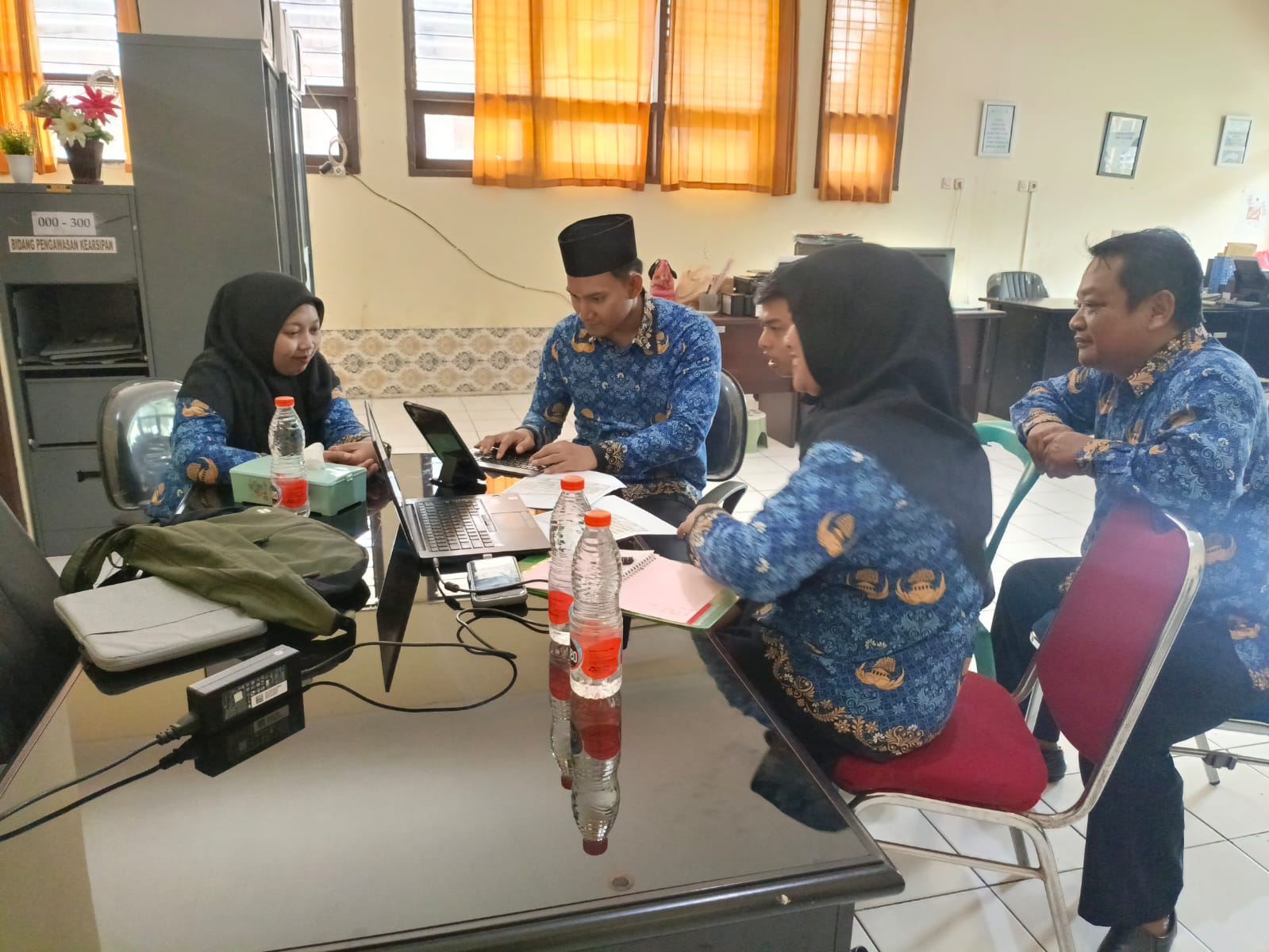 Foto: HELPDESK SRIKANDI DINAS ARPUSDA TERIMA LAYANAN KONSULTASI DAN BIMBINGAN SRIKANDI DARI RSUD KI AGENG BRONDONG
