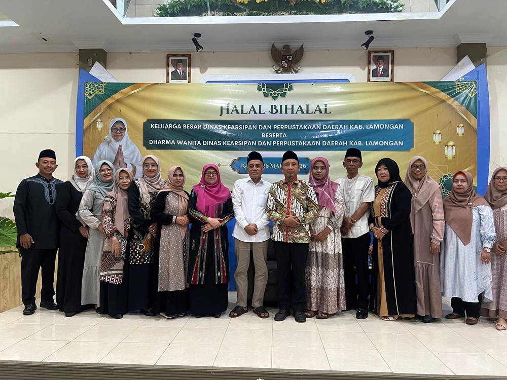 Foto: Mempererat Silaturahmi, Dinas Kearsipan dan Perpustakaan Daerah Kabupaten Lamongan Gelar Halal Bihalal Bersama Dharma Wanita