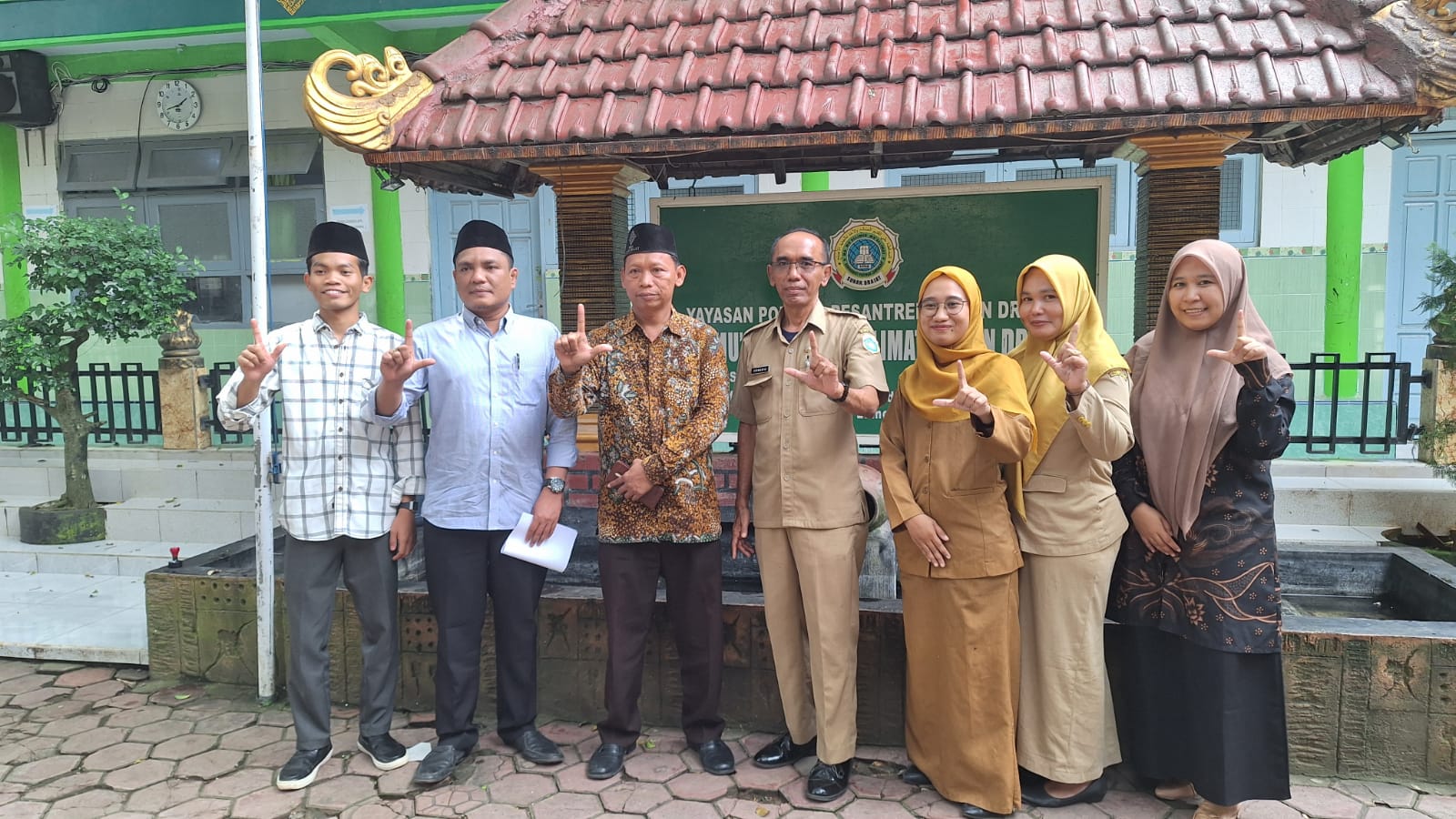 Foto: Sambut Ruang Perpustakaan Baru, Binapustaka Lakukan Pembinaan Di Mts Muallimin Muallimat Sunan Drajat