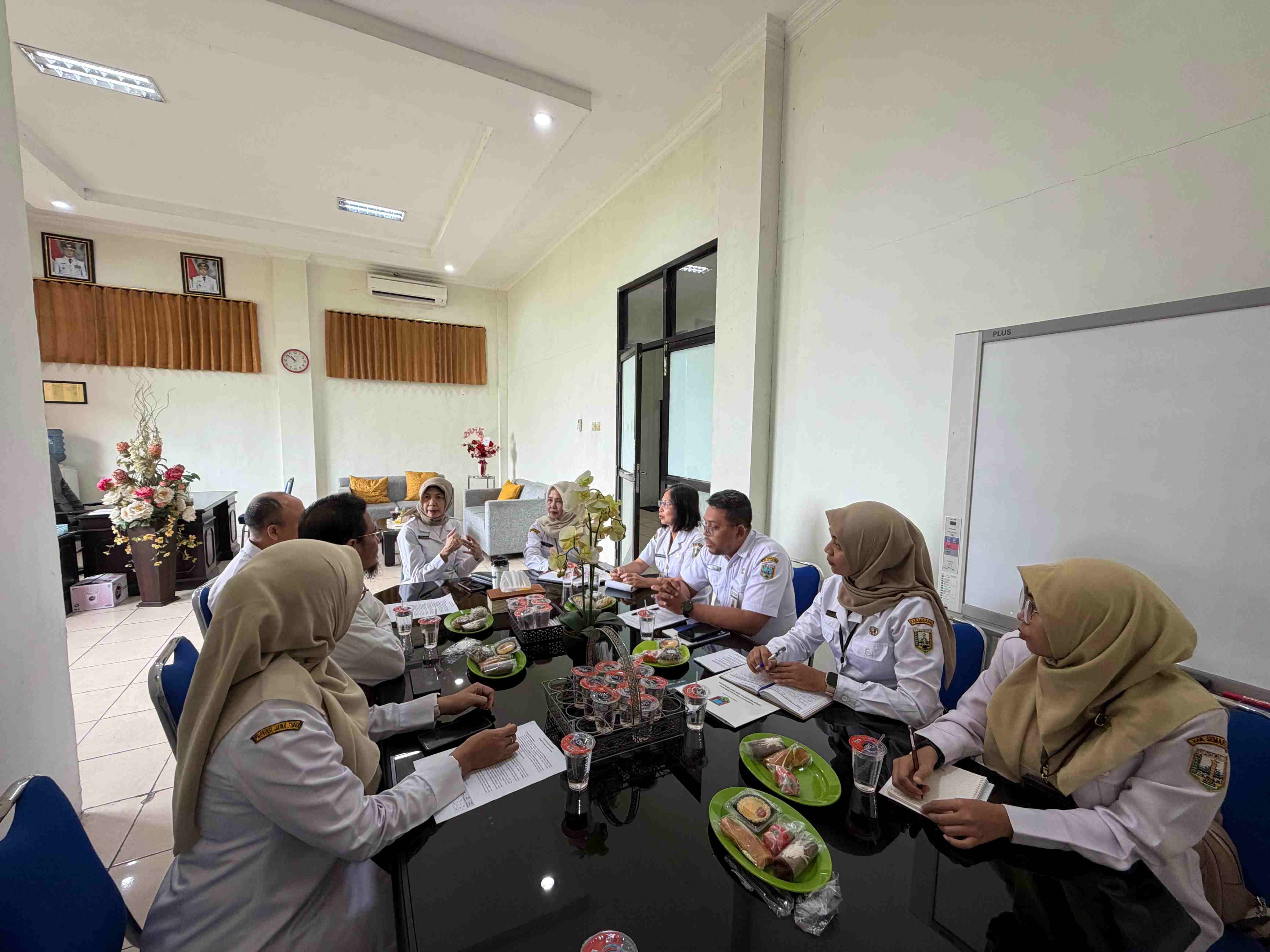 Foto: KUNJUNGAN STUDY BANDING KEARSIPAN DINAS KEARSIPAN DAN PERPUSTAKAAN KABUPATEN SEMARANG KE DINAS KEARSIPAN DAN PERPUSTAKAAN DAERAH KABUPATEN LAMONGAN