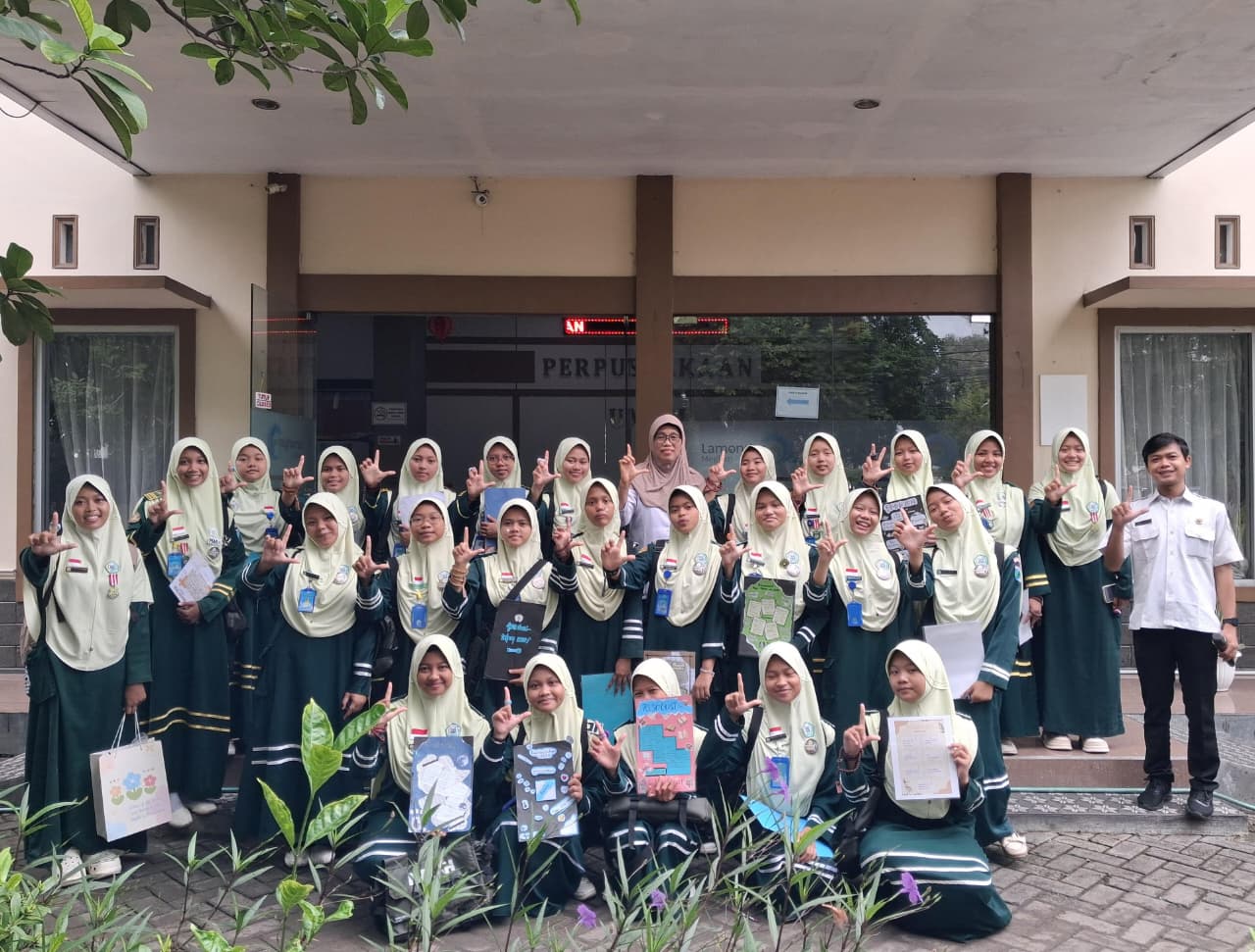 Foto: Dinas Arpusda Bangun Literasi Bersama Yayasan Ponpes SPMAA Kecamatan Turi
