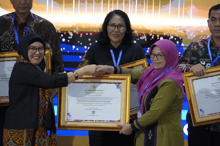 Foto: Pemerintah Daerah Kabupaten Lamongan Raih Predikat AA dengan Kategori "Sangat Memuaskan" dalam Penghargaan Pengawasan Kearsipan