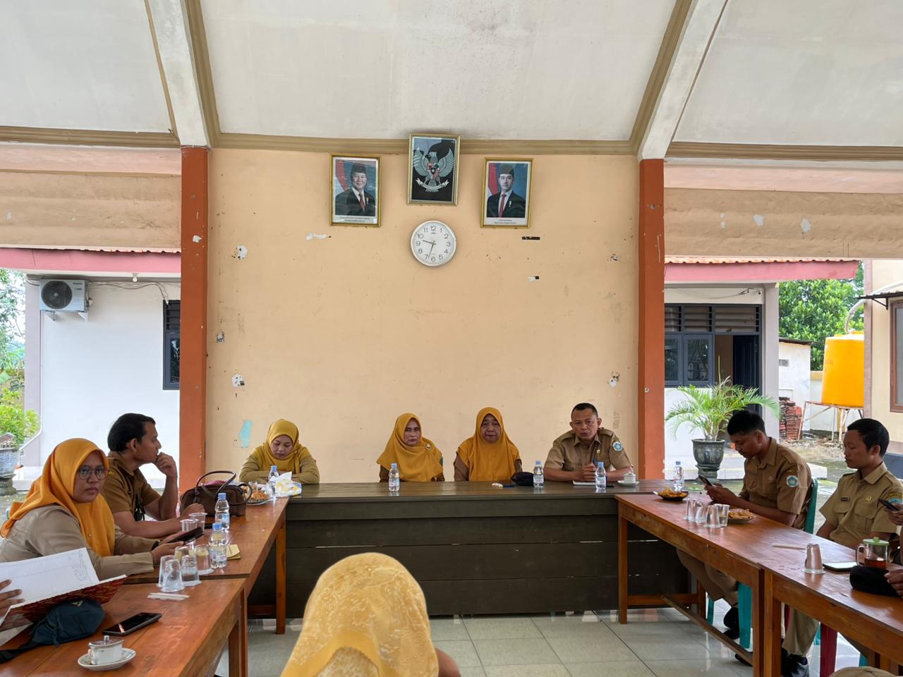 Foto: Tim Pembinaan Arsip Dinas Arpusda Lakukan Pembinaan Arsip di Desa Soko Kecamatan Tikung