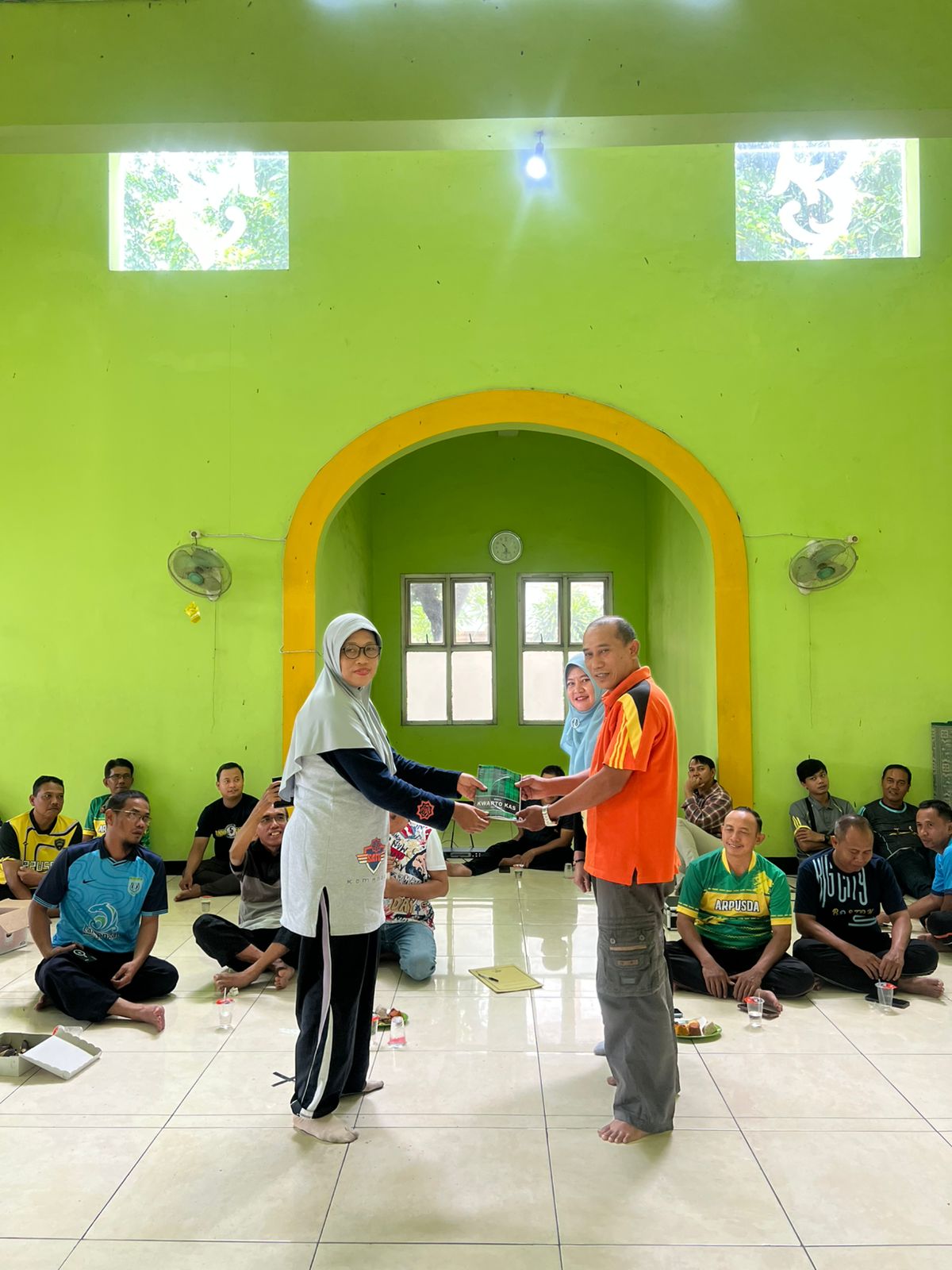 Foto: Pergantian Susunan Pengurus Mushola Al-Quro’ Dinas Arpusda