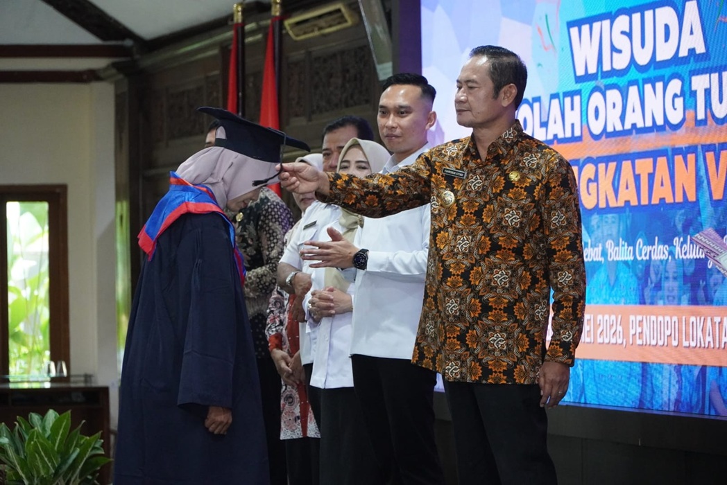 Foto: DP3AKB LAMONGAN WISUDA 285 PESERTA SOTH ANGKATAN VII UNTUK PERKUAT KETAHANAN KELUARGA