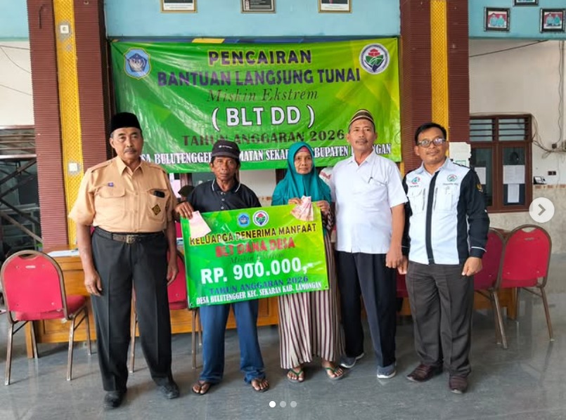 Foto: PENCAIRAN BLT-DD MISKIN EKSTREM PEMERINTAH DESA BULUTENGGER KECAMATAN SEKARAN