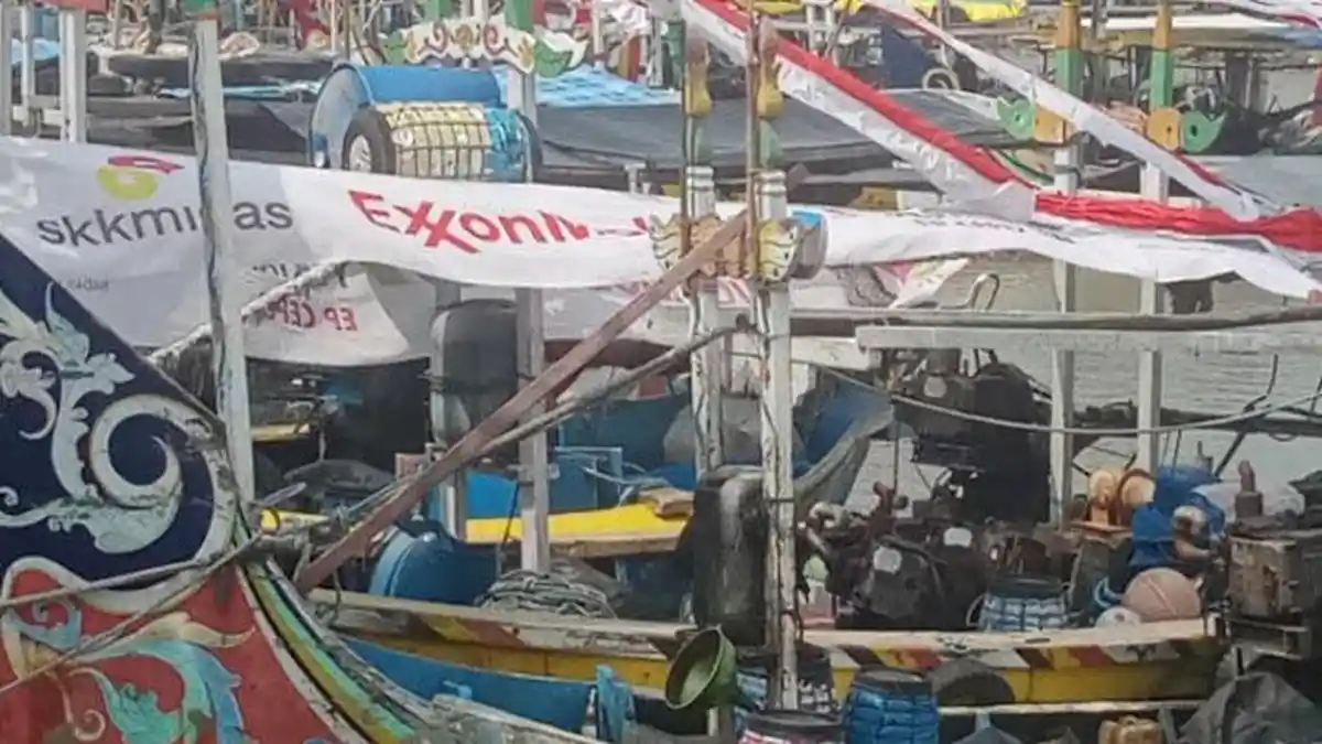 Foto: NELAYAN LAMONGAN TETAP MELAUT, STOK BBM DIKLAIM AMAN MESKI HARGA SOLAR NAIK