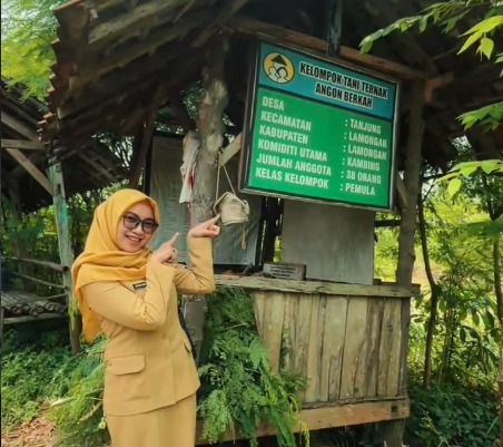 Foto: KUNJUNUNGAN MONITORING DAN EVALUASI KE BUM DESA TANJUNG OLEH DINAS PMD KABUPATEN LAMONGAN