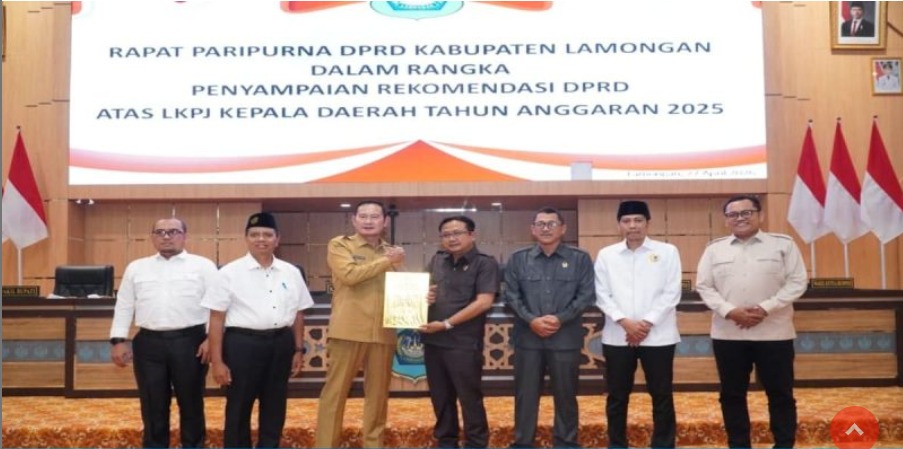 Foto: DPRD Lamongan Desak Perbaikan Layanan Publik dan Ekonomi di LKPJ 2025