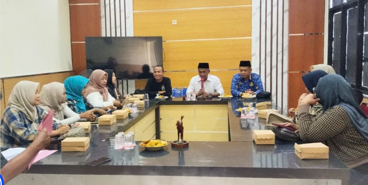 Foto: RAPAT KOORDINASI UMKM DESA SE-KECAMATAN MANTUP, PERKUAT PENGEMBANGAN EKONOMI LOKAL