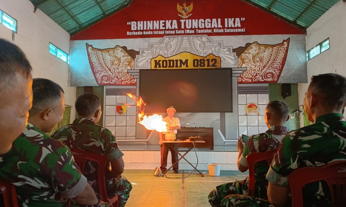 KODIM LAMONGAN SOSIALISASIKAN PENGGUNAAN GAS ELPIJI AMAN DAN ANTISIPASI KEBAKARAN