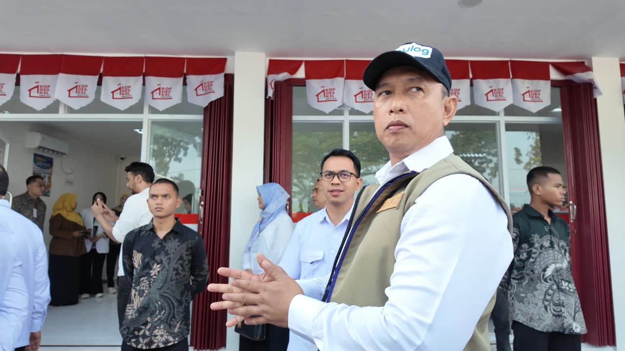 Foto: Prabowo Resmikan 1.061 Koperasi Merah Putih, Bulog Perkuat Pasokan Pangan