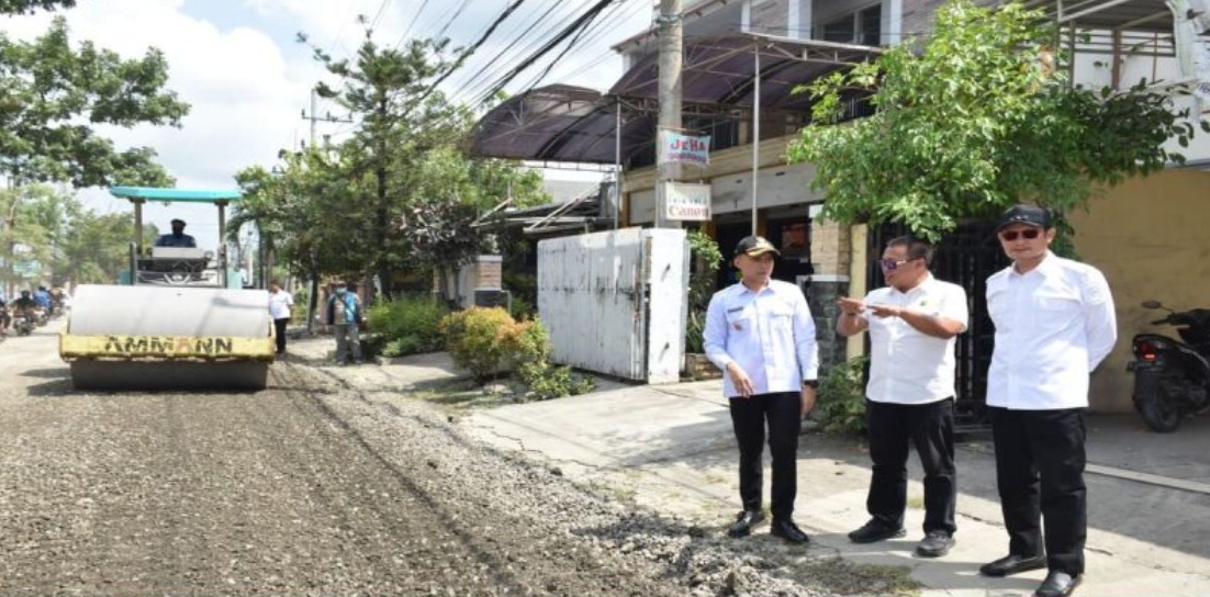 Foto: JAMULA 2026 DIKEBUT, 56 RUAS JALAN DI LAMONGAN MULAI DIREKONSTRUKSI