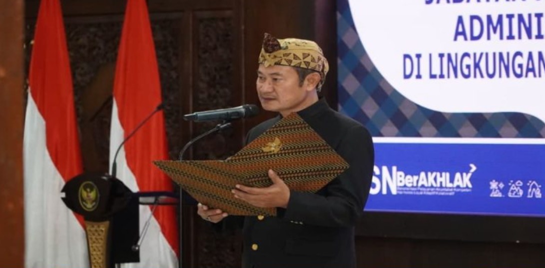Foto: BUPATI LAMONGAN PACU REFORMASI BIROKRASI, 34 PEJABAT RESMI DILANTIK