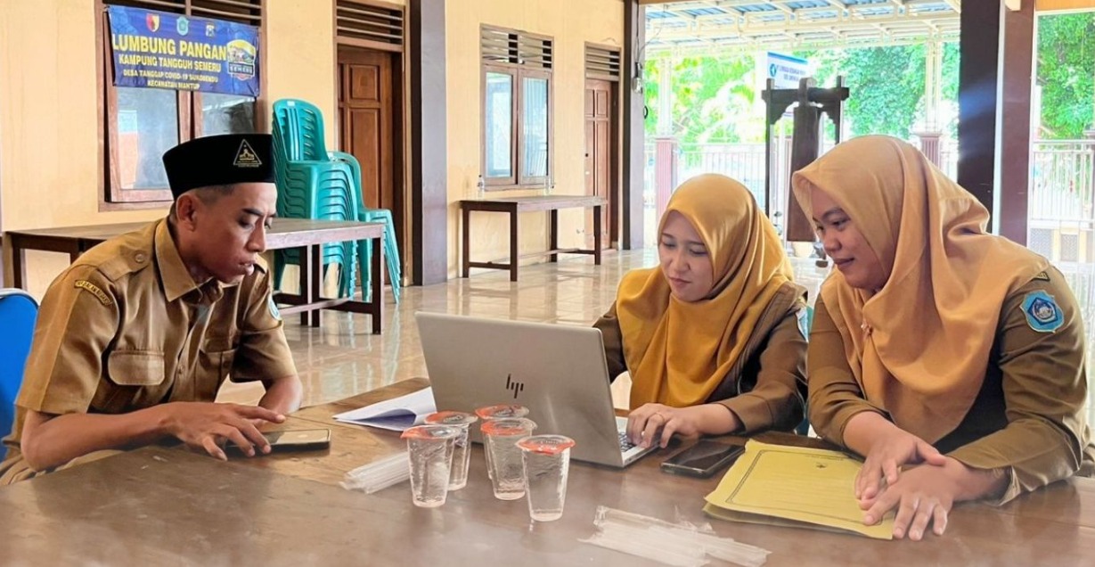 Foto: PENDAMPINGAN PENDAFTARAN LOMBA PERPUSTAKAAN DESA, DESA SUKOBENDU SIAP WAKILI KECAMATAN MANTUP TINGKAT KABUPATEN