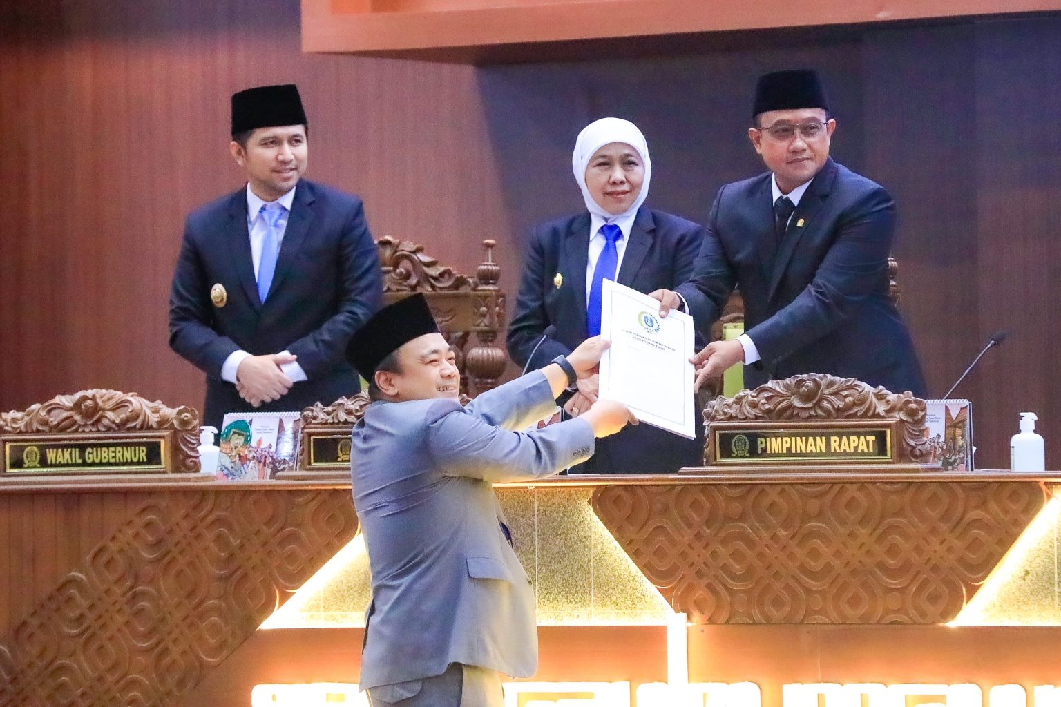 Foto: Pemprov Jatim dan DPRD Jatim Sepakati 2 Raperda Strategis